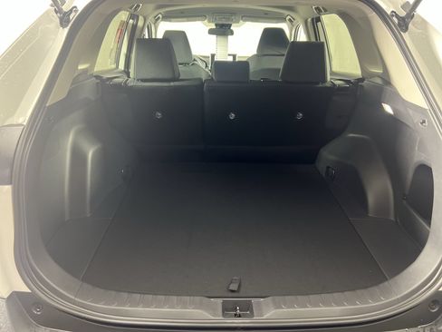 Used 2023 Toyota RAV4 LE FWD image 33