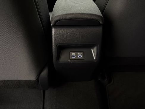 Used 2025 Toyota Corolla LE FWD image 32