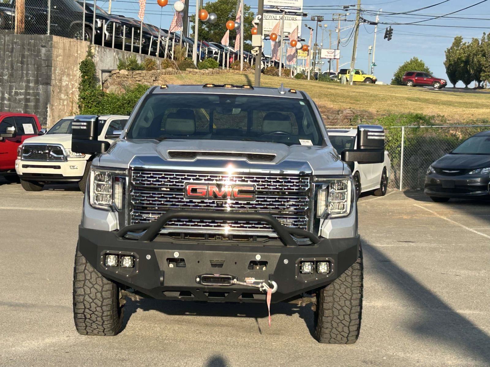 Used 2020 GMC Sierra 2500 Denali w/ Denali Ultimate Package AWD/4WD image 2