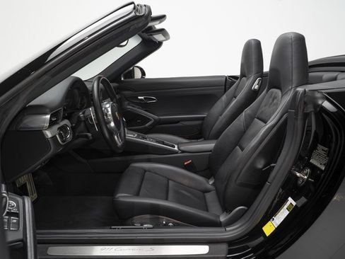 Used 2015 Porsche 911 Carrera S image 13