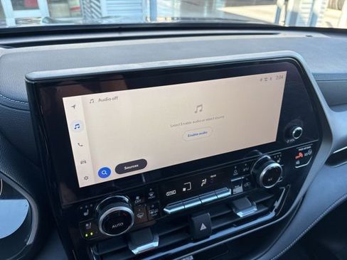 Used 2023 Toyota Highlander Limited image 23