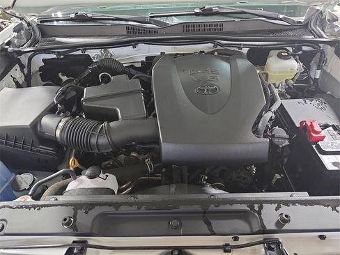 Used 2023 Toyota Tacoma TRD Off-Road image 27