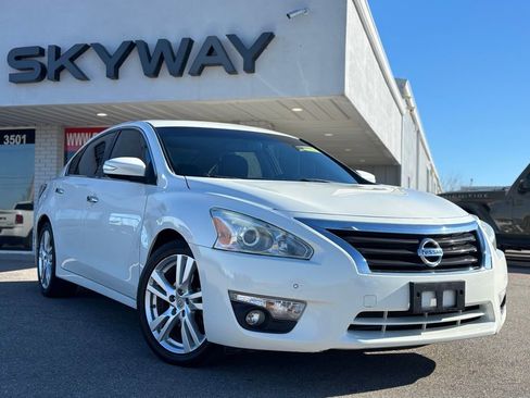 Used 2015 Nissan Altima 3.5 SL image 1