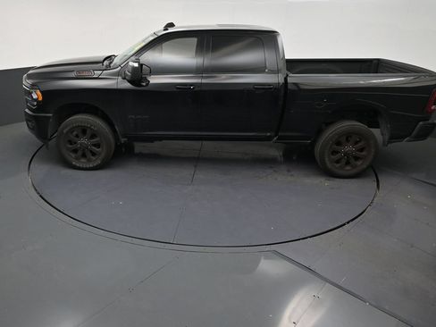 Used 2024 RAM 2500 Big Horn w/ Night Edition AWD/4WD image 12