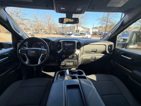 Used 2023 Chevrolet Silverado 3500 LT w/ Convenience Package image 6