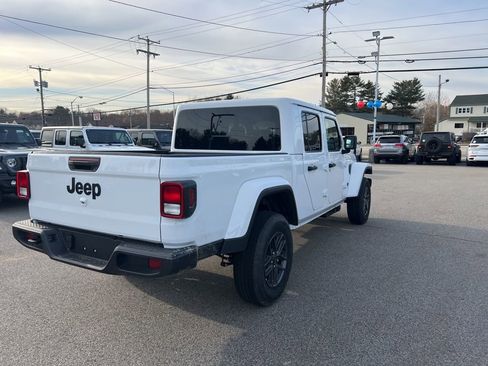 New 2026 Jeep Gladiator Sport image 7