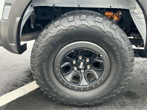 Certified 2023 Ford F150 Raptor w/ Raptor Carbon Fiber Package AWD/4WD image 15