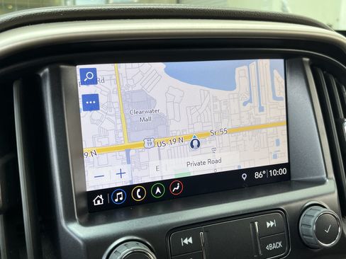 Used 2022 GMC Canyon Denali RWD image 3