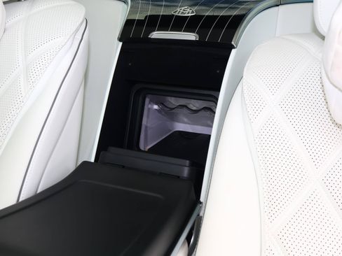Used 2024 Mercedes-Benz Maybach S 580 4MATIC image 24