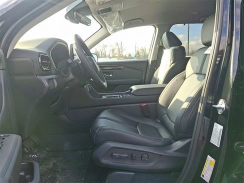 New 2025 Honda Pilot EX-L image 9