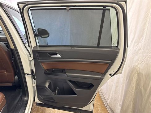 Used 2021 Volkswagen Atlas SE image 26