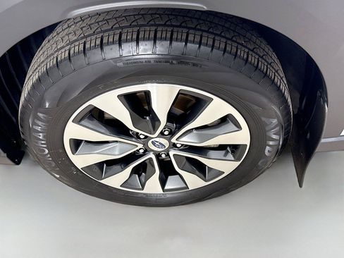 Used 2025 Subaru Outback Limited AWD/4WD image 31