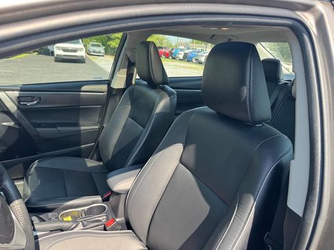 Used 2019 Toyota Corolla XLE FWD image 18
