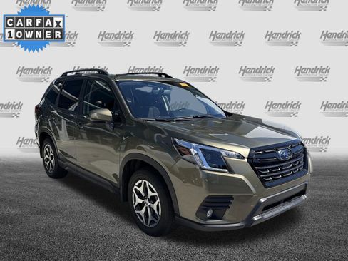 Used 2024 Subaru Forester Premium AWD/4WD image 2