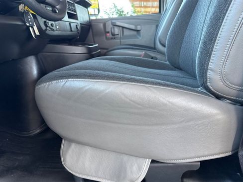 Used 2024 Chevrolet Express 2500 w/ Driver Convenience Package image 17
