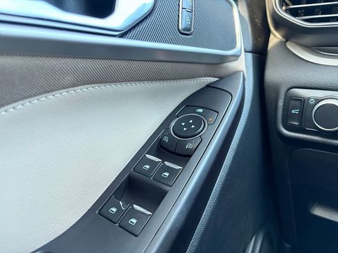 Used 2020 Ford Explorer XLT image 10