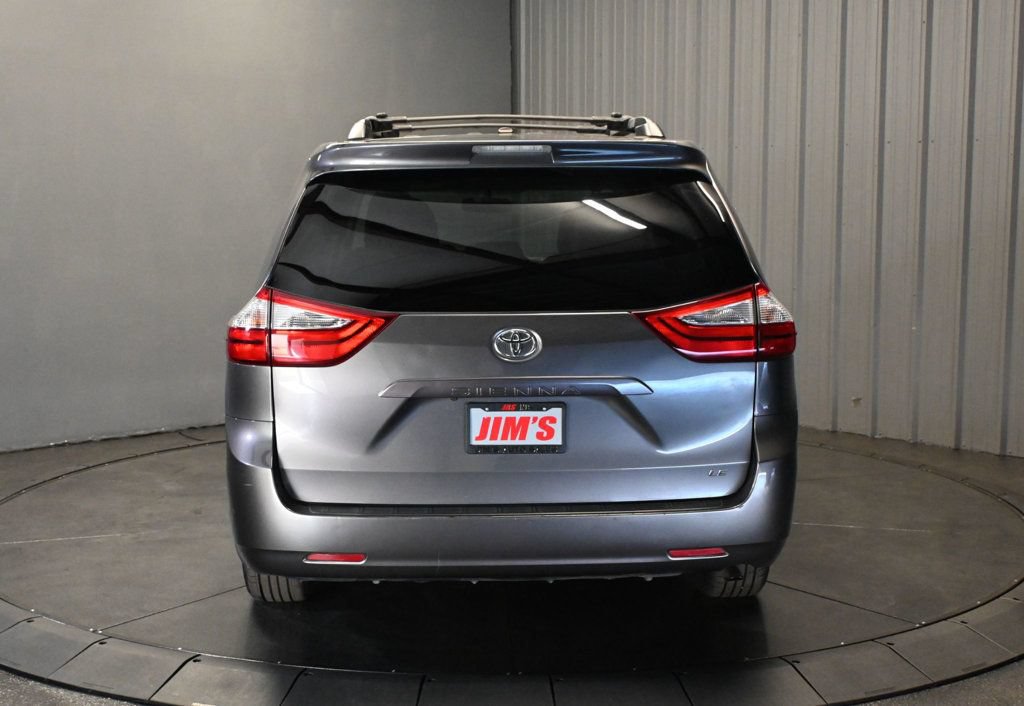 Used 2017 Toyota Sienna LE FWD image 6