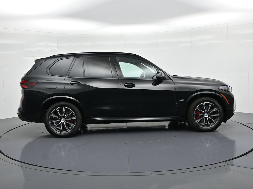 Used 2024 BMW X5 M60i AWD/4WD image 5