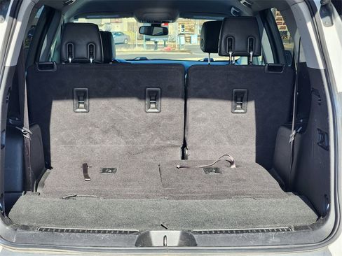 Used 2017 GMC Acadia SLT image 9