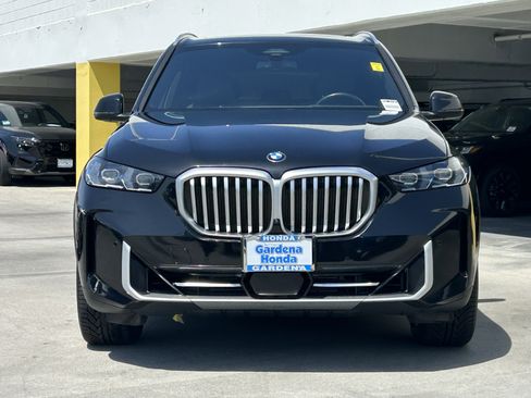 Used 2024 BMW X5 xDrive40i w/ Premium Package AWD/4WD image 2