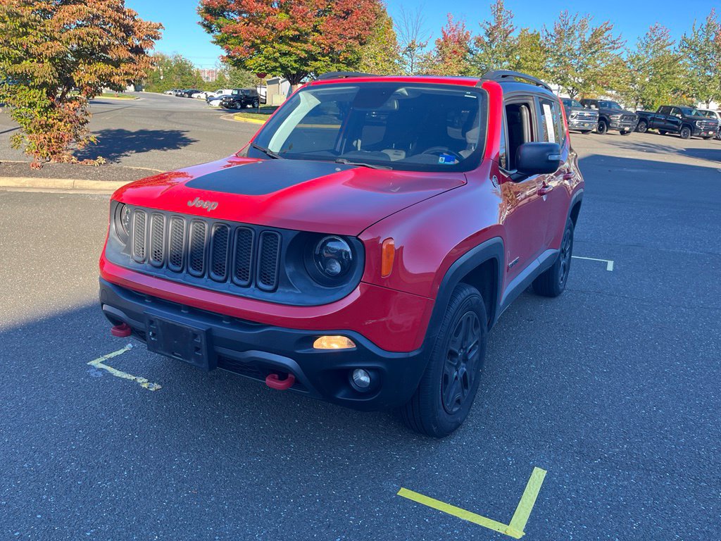 Used 2018 Jeep Renegade Trailhawk w/ Cold Weather Group II AWD/4WD image 3