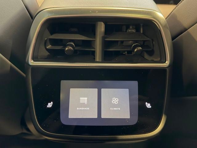 Used 2025 Lucid Air Touring AWD/4WD image 35