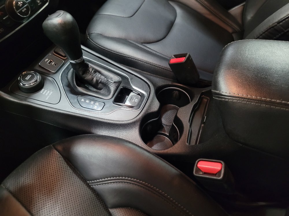 Used 2019 Jeep Cherokee Limited AWD/4WD image 26