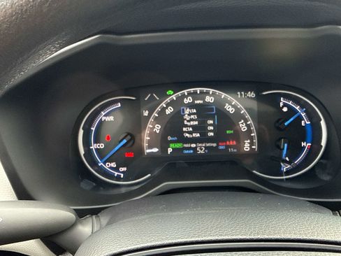 Used 2025 Toyota RAV4 XLE w/ Convenience Package image 24