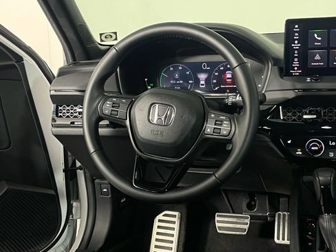 Used 2025 Honda Accord Sport image 15