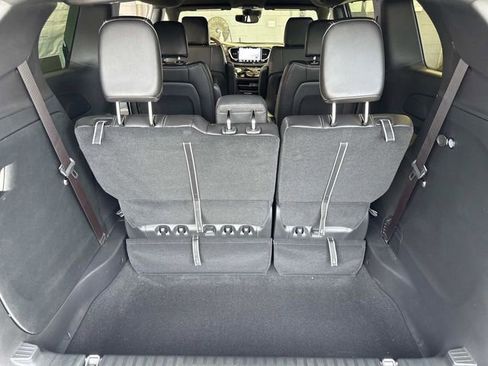 New 2026 Chrysler Pacifica Select image 32