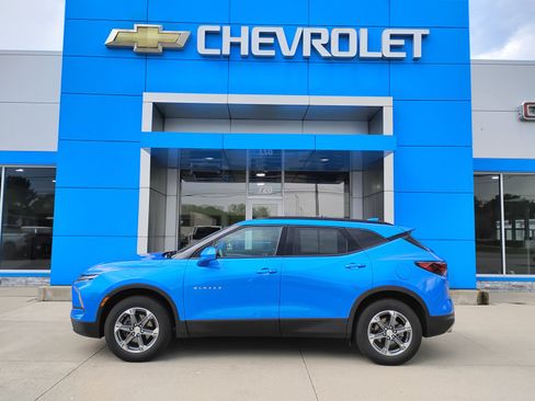 Used 2024 Chevrolet Blazer LT w/ Convenience Package FWD image 11