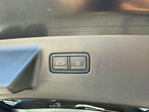 Certified 2025 Hyundai Santa Fe SEL image 28