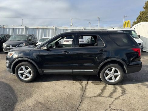 Used 2017 Ford Explorer XLT w/ Equipment Group 202A image 14