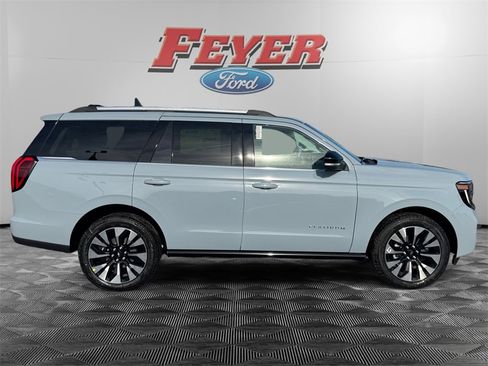 New 2026 Ford Expedition Platinum w/ Driver's Package image 6