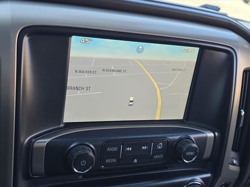 Used 2015 GMC Sierra 2500 Denali w/ Duramax Plus Package image 18