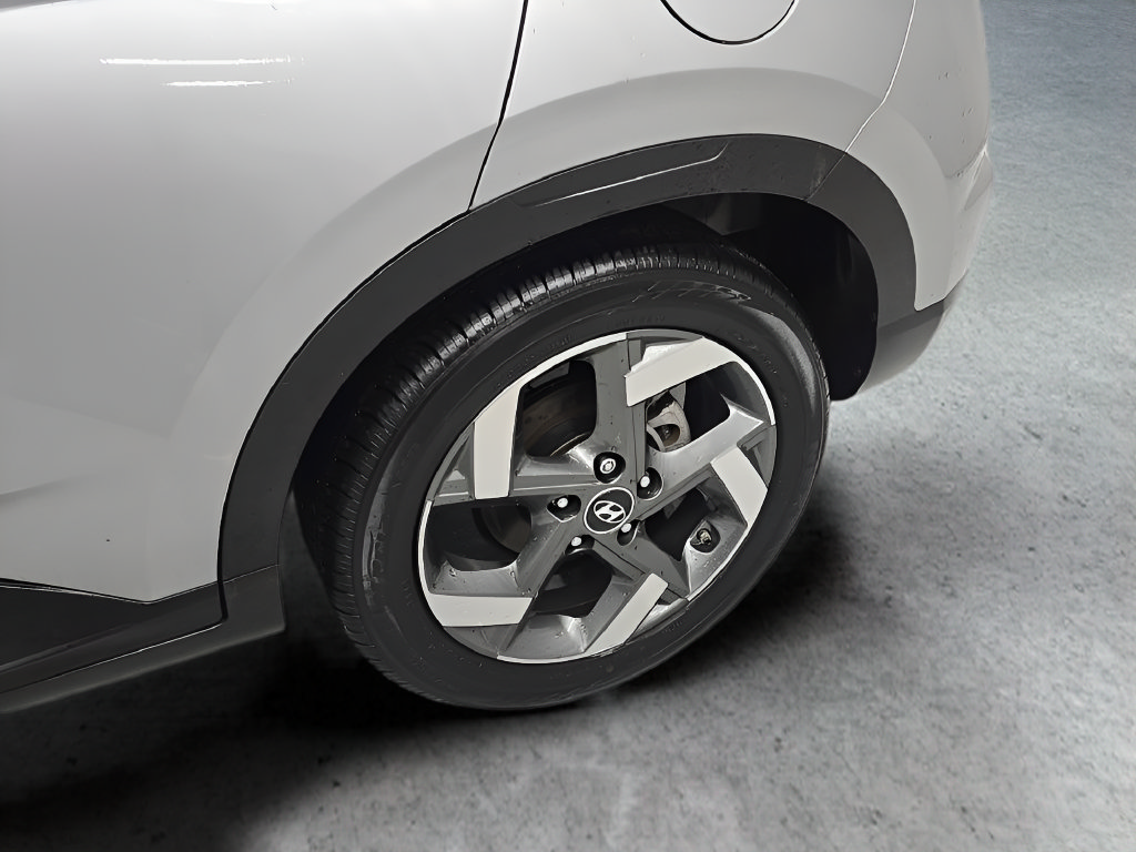 Certified 2024 Hyundai Venue SEL FWD image 39