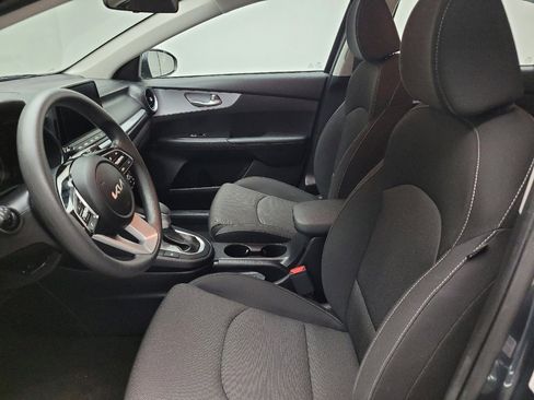 Used 2023 Kia Forte LXS image 17