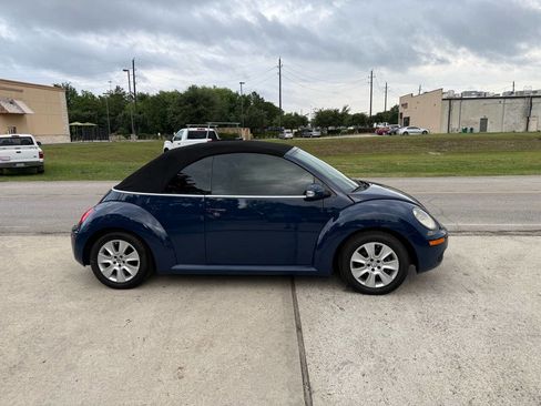 Used 2008 Volkswagen Beetle S image 6