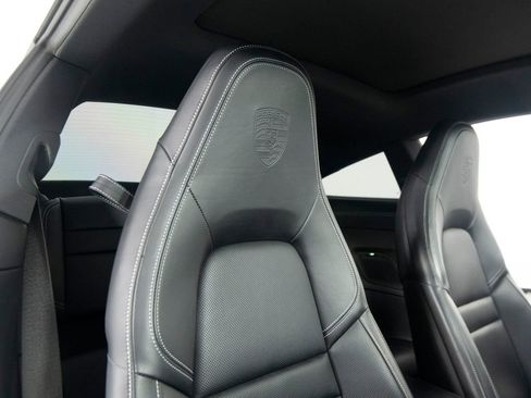 Certified 2022 Porsche 911 Carrera 4 AWD/4WD image 38