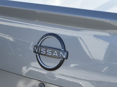 Used 2025 Nissan Versa SV FWD image 4