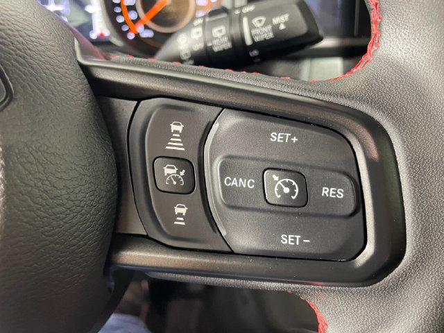 Used 2024 Jeep Wrangler Unlimited Rubicon AWD/4WD image 13