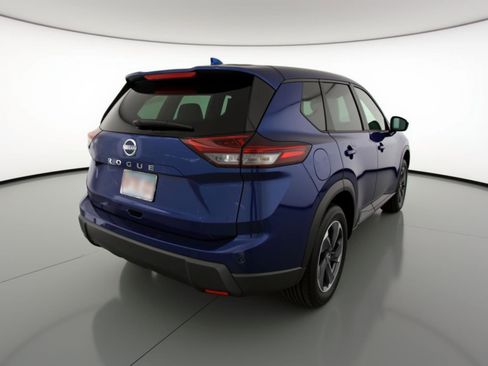 Used 2025 Nissan Rogue SV image 9