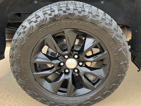 Used 2023 Chevrolet Silverado 1500 LT AWD/4WD image 15