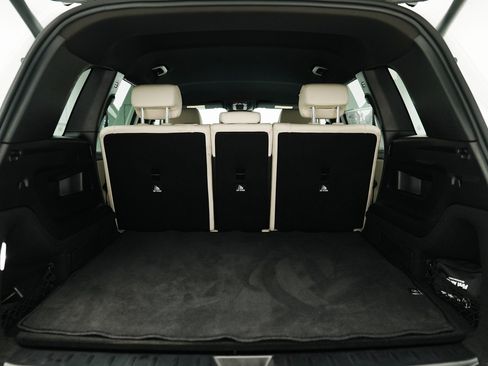 Used 2025 Mercedes-Benz GLB 250 4MATIC image 37