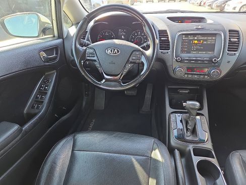 Used 2018 Kia Forte EX image 9