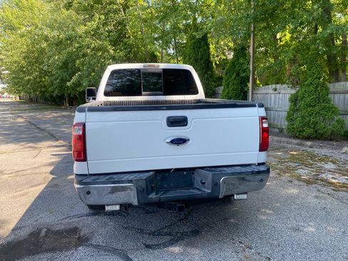 Used 2013 Ford F250 Lariat w/ Chrome Pkg AWD/4WD image 4