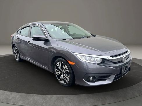 Used 2017 Honda Civic EX-T image 3