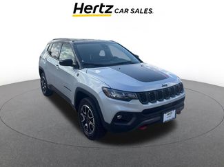 Used 2025 Jeep Compass Trailhawk video 1