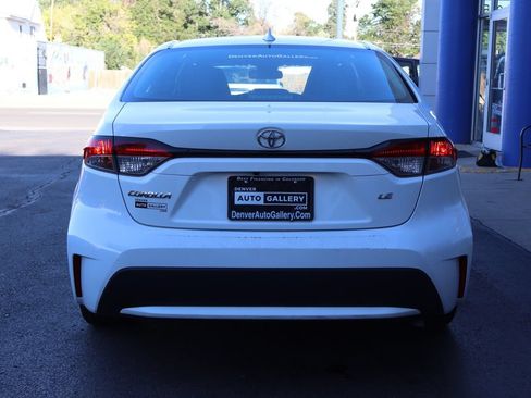 Used 2020 Toyota Corolla LE FWD image 4