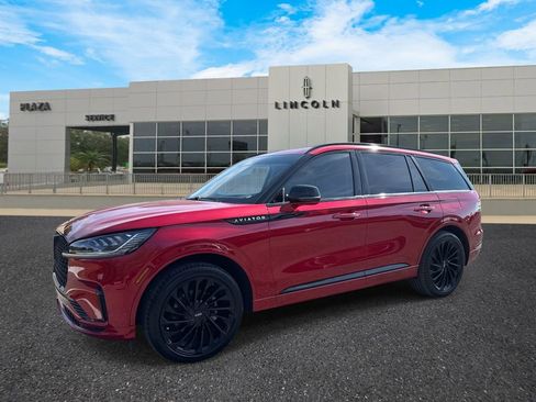 New 2025 Lincoln Aviator Reserve w/ Luxury Package image 7
